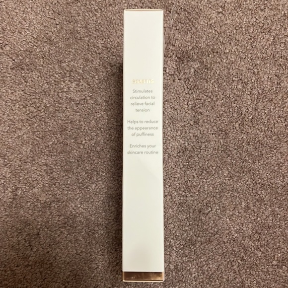 Zoe Ayla Rose Quartz Facial Roller - Picture 5 of 5